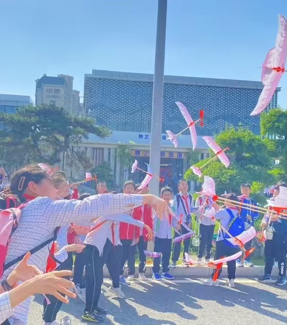在校教員